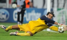 米兰体育网页版-铁血里昂鏖战马德里，阿尔瓦雷斯一剑封喉成关键先生