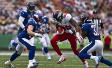 米兰体育官方网站-封锁与破局，霍勒迪如何成为北京队制胜的关键先生