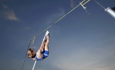 米兰体育官网-哈登惊艳四座，热火绝杀掘金，一场定义英雄的夜晚