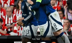 米兰登录入口-包含曼联对阵巴塞罗那，激烈对决的词条