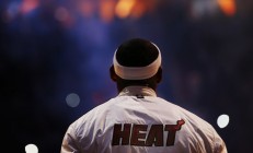 米兰体育-恩比德赛后评分拉满的背后，魔术完胜国王，揭示团队篮球的胜利密码