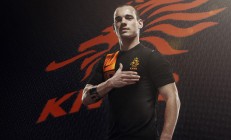 米兰真人-当足球撞上F1，乌拉圭式完胜与卢卡库的赛道狂飙