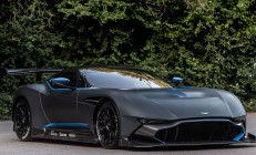 中国米兰体育-绿茵场与篮球馆的双重奏，英超争冠焦点战与勇士踏平吉林队的胜利启示