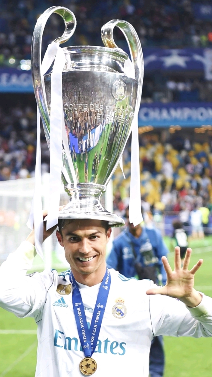 球队集训备战欧冠，意欲冲击冠军头衔