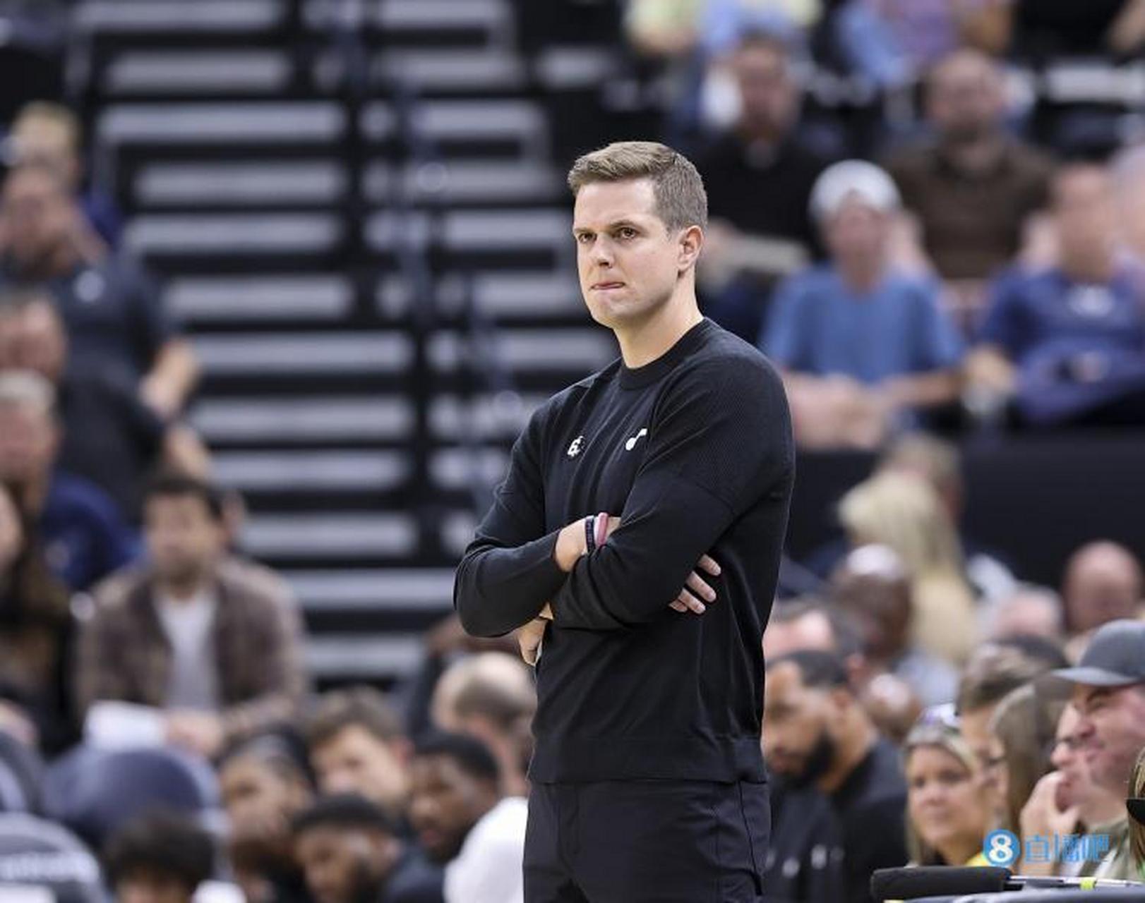 包含台前幕后：球队背后的助力者功不可没的词条