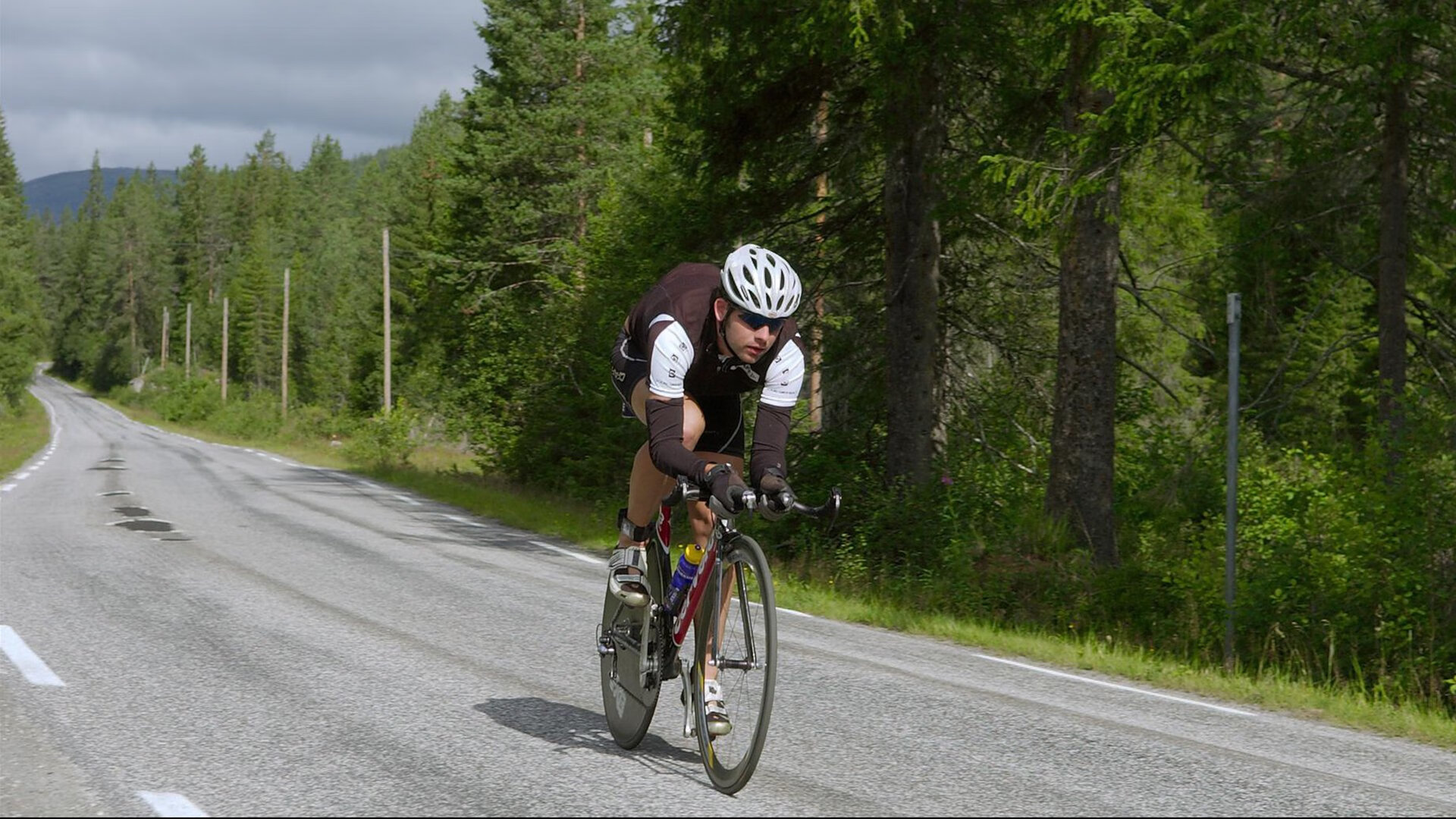 当北欧风暴席卷德甲，哈兰德主宰争冠战，遥想南非世界杯的压制启示