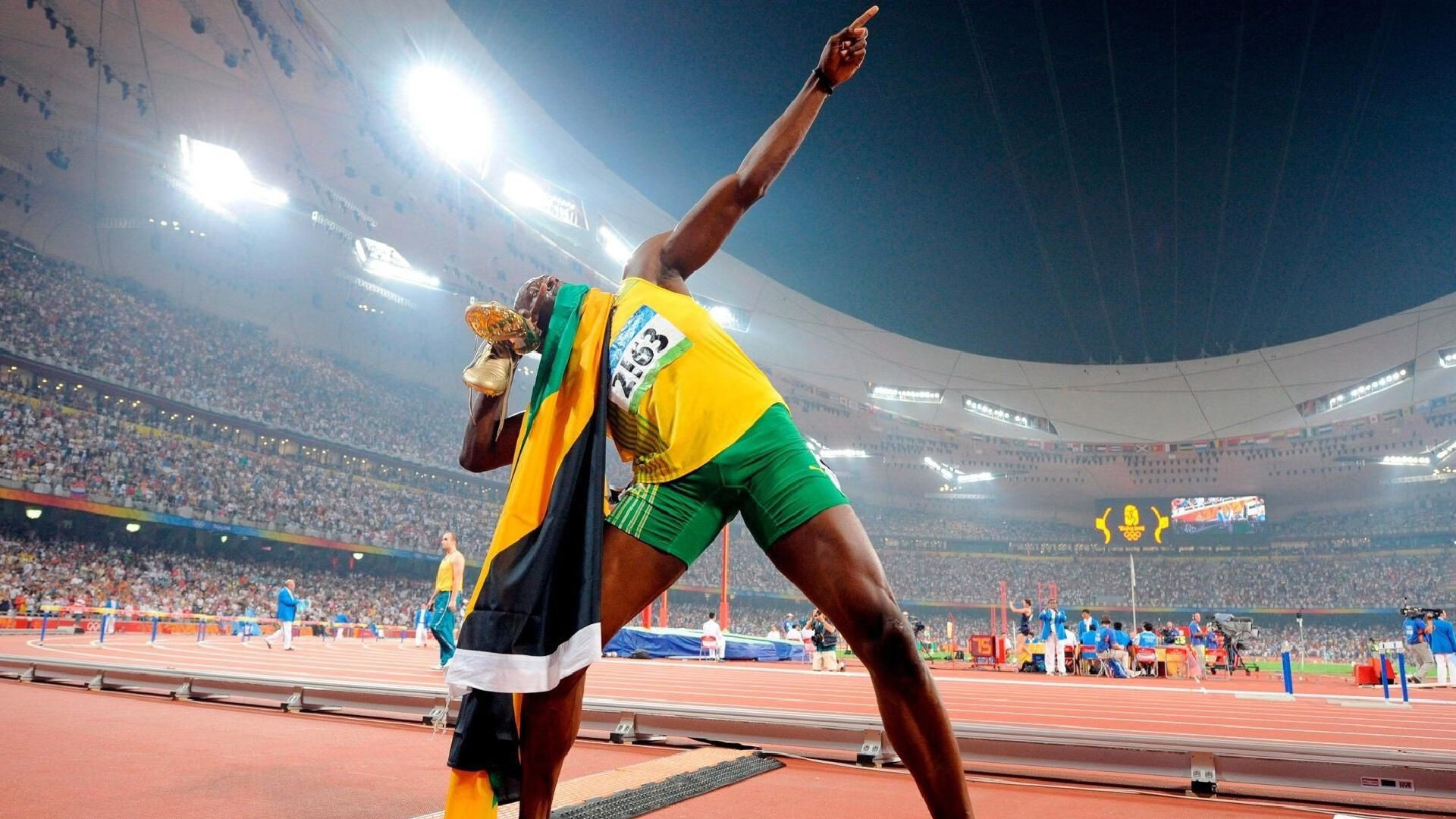 孤勇者的胜利，威廉姆斯战术完胜法拉利，佩雷兹一肩扛起全队荣耀